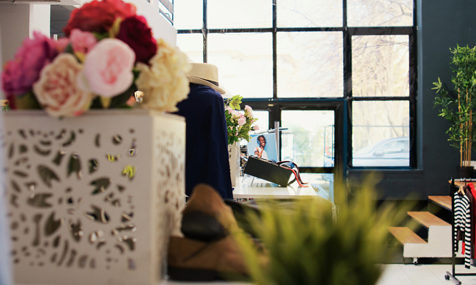 Cafe Florist with 3 Bedroom Residence Included 1