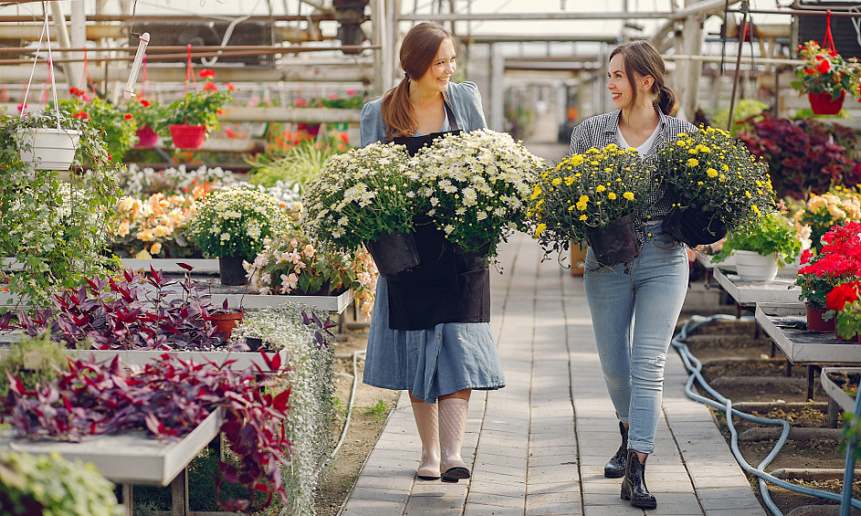 FLORIST GARDENS FOR SALE 1 FLORIST GARDENS FOR SALE 1
