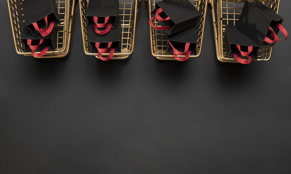 Diverse product range (5,000+ products), Outlet and Online Store 1