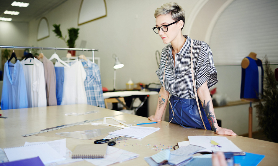 Engineering Business & Embroidery Work & Leisure Wear Store in Griffith. 1