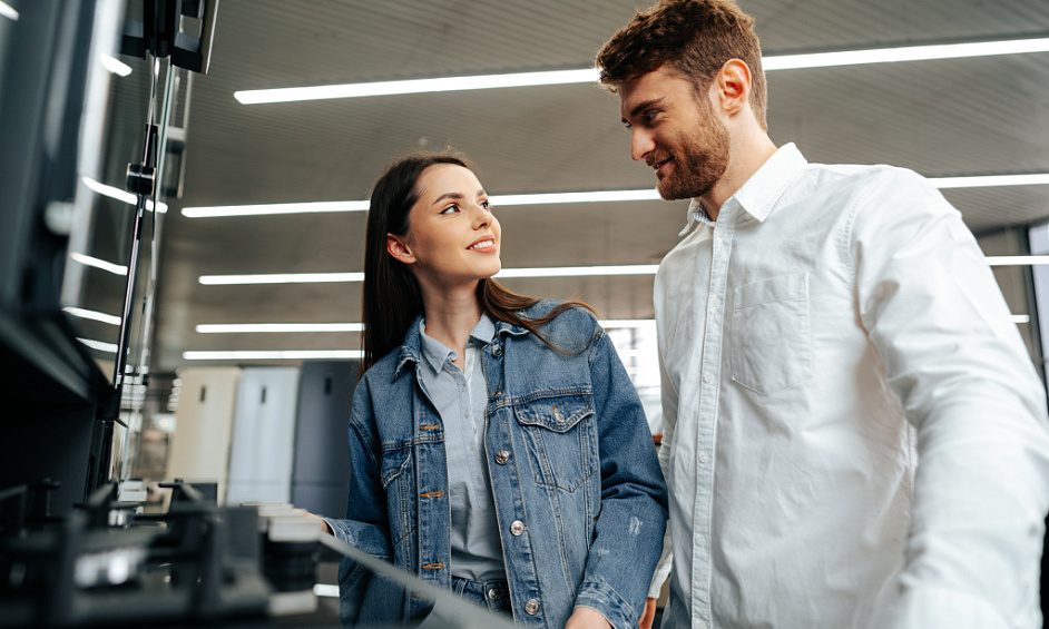 Award-Winning Hardware Business with Exclusive Brands 1