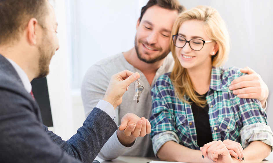 Turnkey Specialty Finance Business $36.4M Active Loan Book $10.7m EBITDA Immediate Cash Flow 1