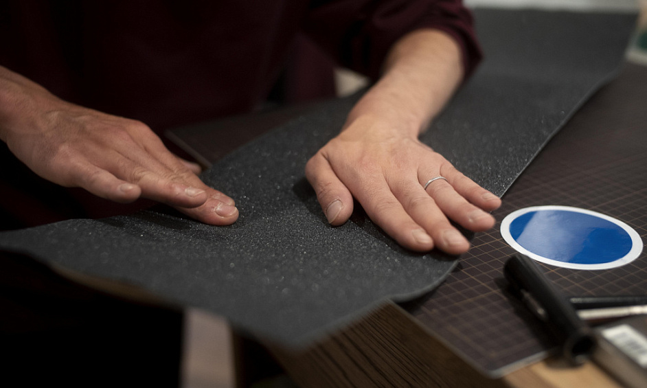 Leather, Vinyl & Plastic Repair Business - High Profits 1