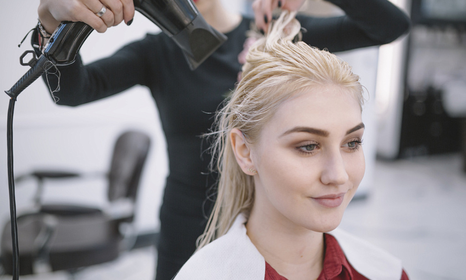 Profitable Gold Coast Salon with Loyal Clientele 1