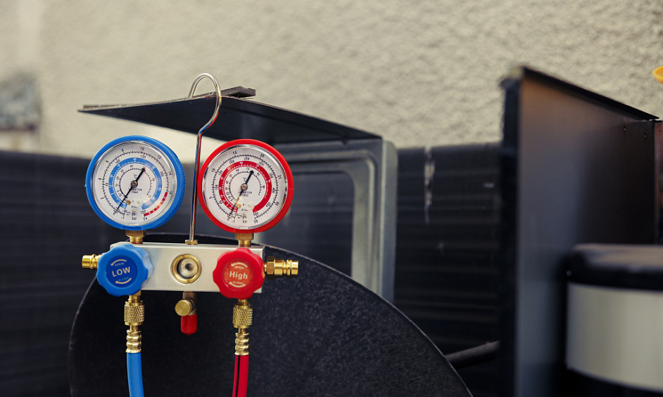 SPECIALISED REFRIGERANT RECOVERY & AIR CONDITIONING SERVICES 1