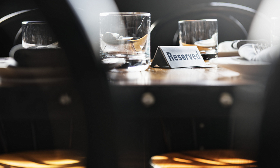 47 Yrs Est Profitable Fully Licensed Restaurant Bar Functions T/O $12K Weekly Two in One offering 1