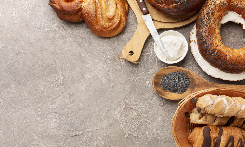 Profitable Bakery + Freehold / Prime Sea Change Location! 1