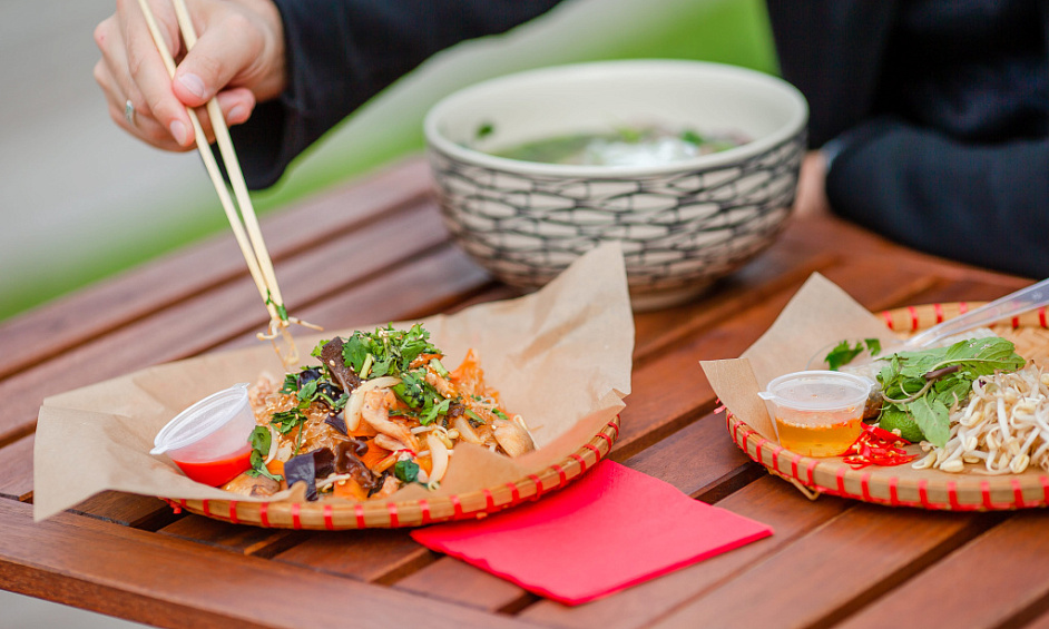 CHINESE / ASIAN TAKEAWAY IN BENTLEY PARK FOR SALE 1 CHINESE / ASIAN TAKEAWAY IN BENTLEY PARK FOR SALE 1