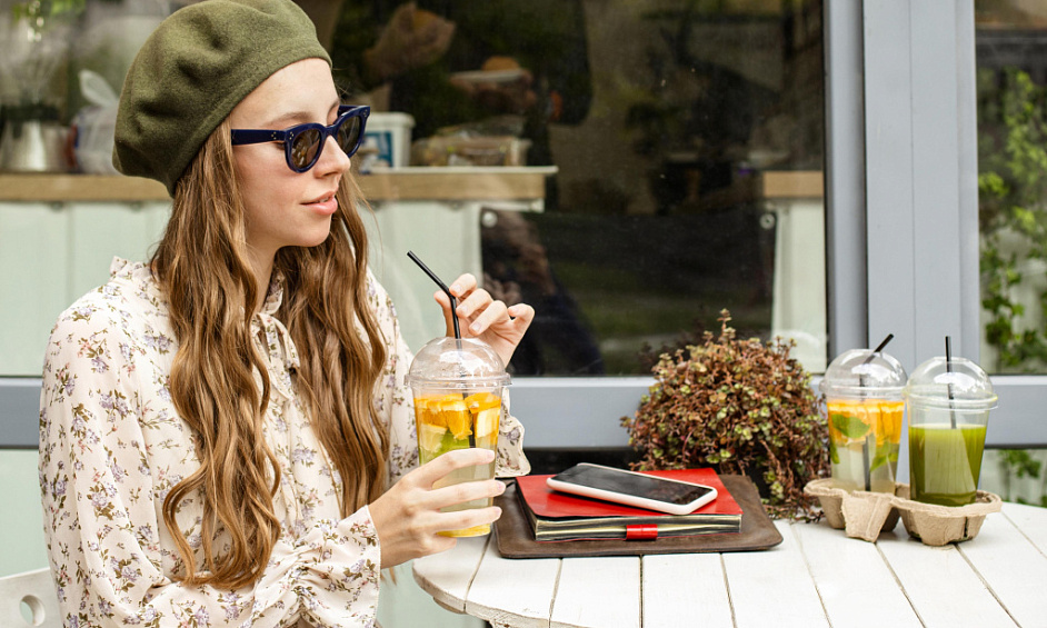 Popular Central CBD Cafe 1