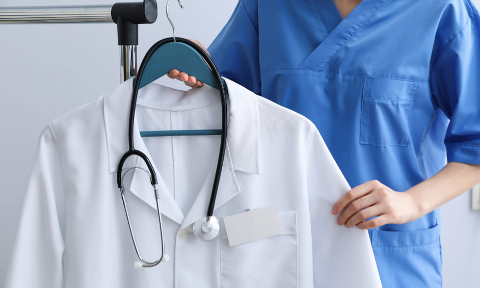 Niche Medical/Healthcare Industry Importer, Wholesaler Online Supplier of Uniforms 1