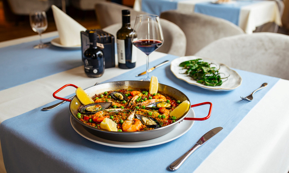 Floating Seafood Restaurant - Iconic Destination 1 Floating Seafood Restaurant - Iconic Destination 1