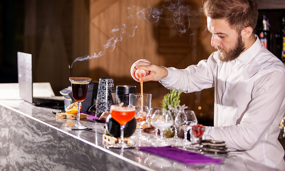 Upmarket Cocktail bar- Fully Set Up- Training Provided 1 Upmarket Cocktail bar- Fully Set Up- Training Provided 1