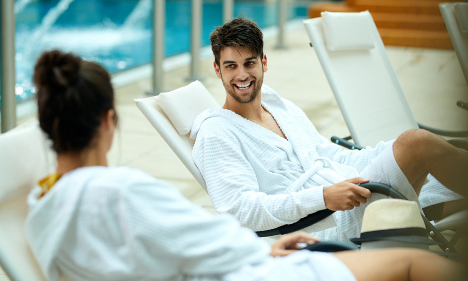 AWARD-WINNING WELLNESS MEDI-SPA IN PRIME NOOSAVILLE LOCATION 1