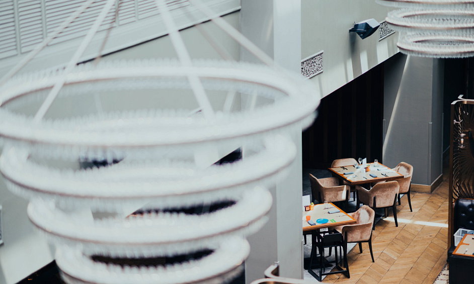 High Footfall Flexible Corner Restaurant 1