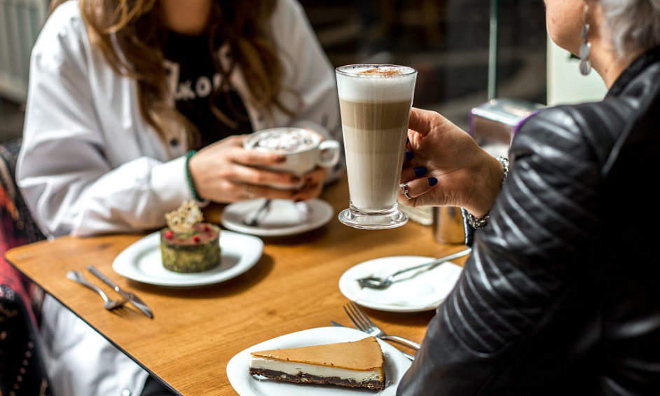 Bay St - Port Melbourne Icon - Taking $28,000+ per week 1